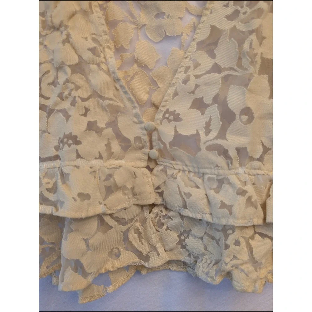 Zara Cream Floral Lace Burnout Puff Sleeve Ruffle Crop‎ Top Small V-Neck Button